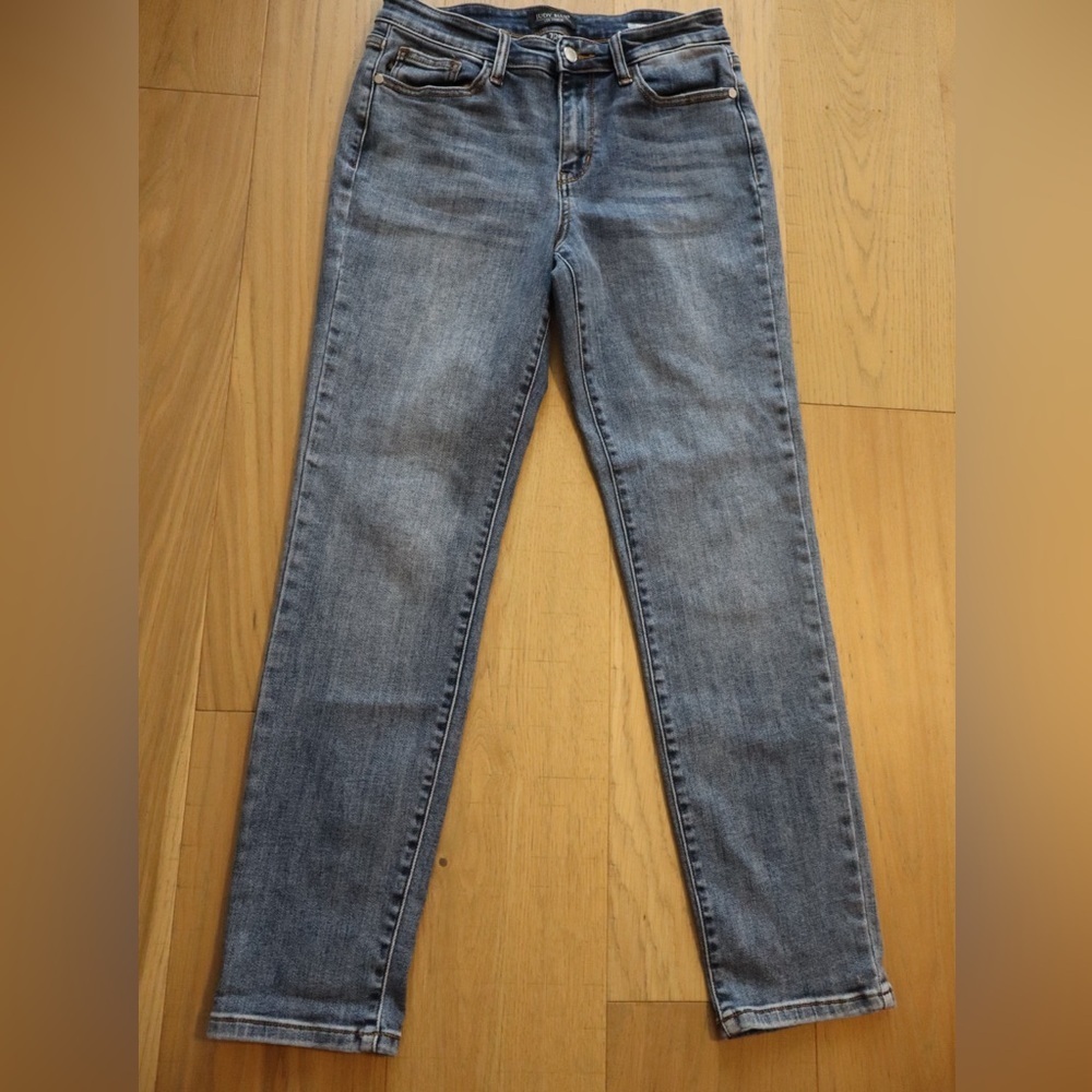 Judy Blue Slim Fit Medium Wash Jeans
